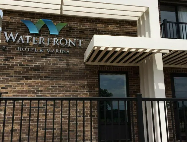 Waterfront Hotel and Marina hotel detail image 2