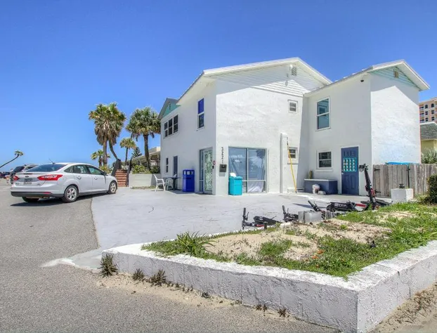 Daytona Shores Inn & Suites hotel detail image 3