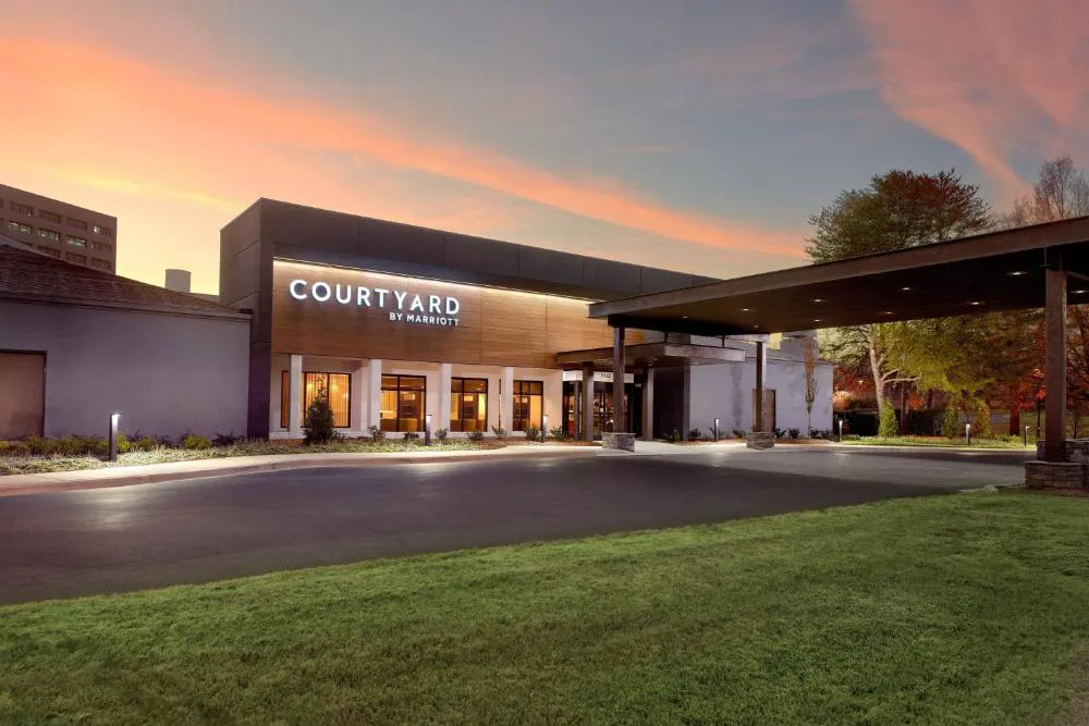 Courtyard by Marriott Charlotte Southpark hotel hero