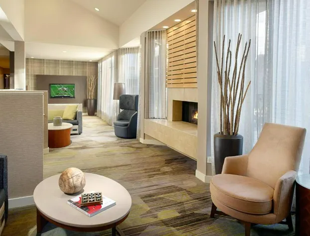 Courtyard by Marriott Charlotte Southpark hotel detail image 3