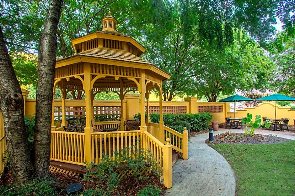 La Quinta Inn & Suites by Wyndham Charlotte Airport South hotel hero