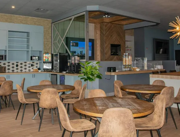 Travelodge By Wyndham Roberval hotel detail image 3