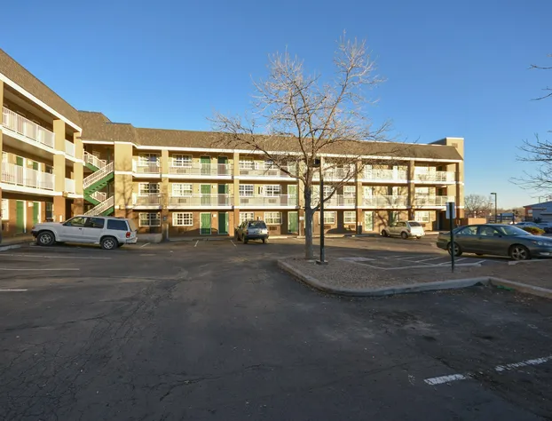 HomeTowne Studios by Red Roof Denver - Lakewood West hotel detail image 2