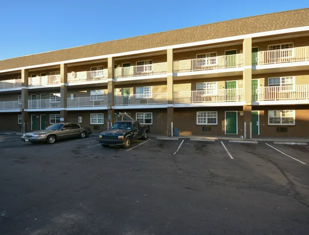 HomeTowne Studios by Red Roof Denver - Lakewood West hotel detail image 4