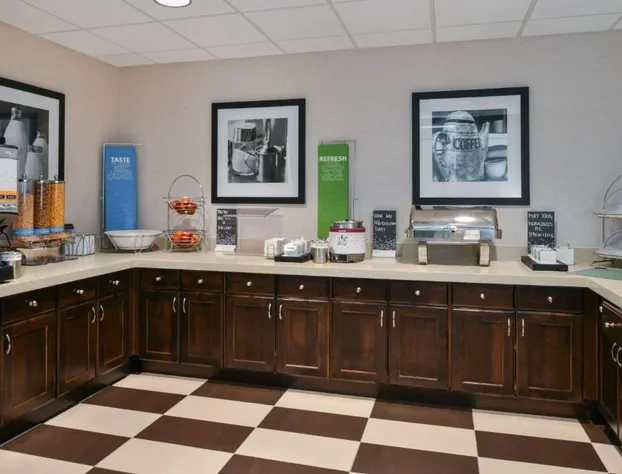 Hampton Inn & Suites Denver-Speer Boulevard hotel detail image 4