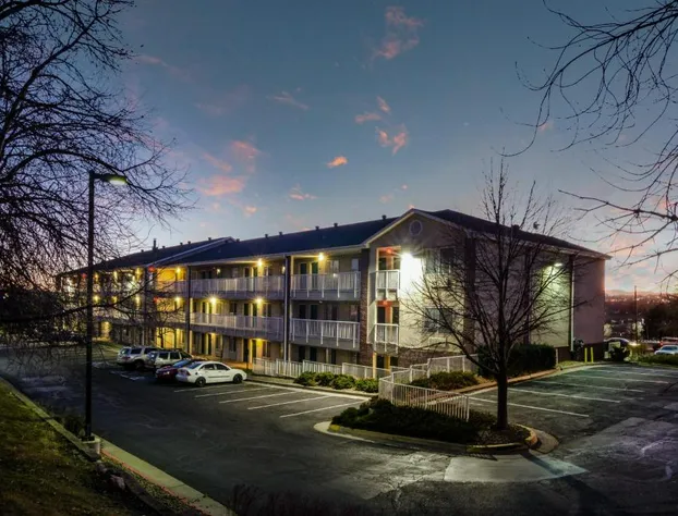 HomeTowne Studios by Red Roof Denver - Thornton hotel detail image 3