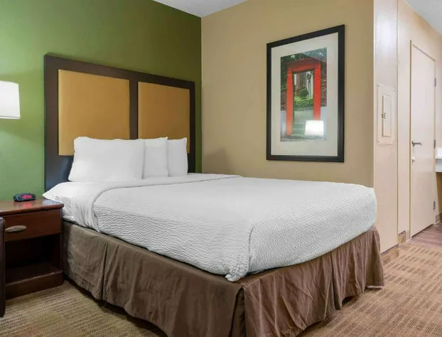 Extended Stay America Select Suites Denver Cherry Creek hotel detail image 4