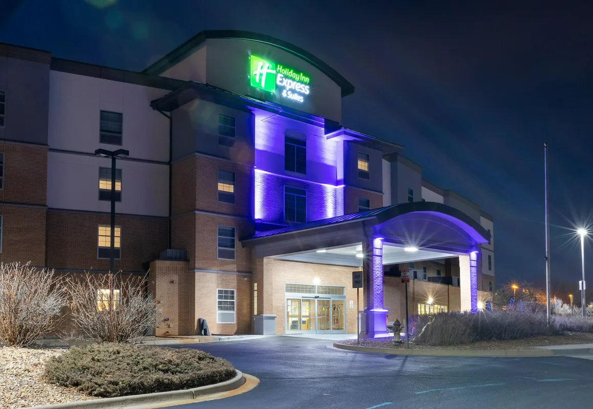Holiday Inn Express & Suites Englewood Denver South by IHG hotel hero
