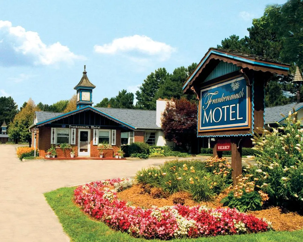 Frankenmuth Motel hotel hero