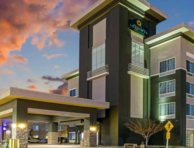 La Quinta Inn & Suites by Wyndham Denver Gateway Park hotel detail image 1