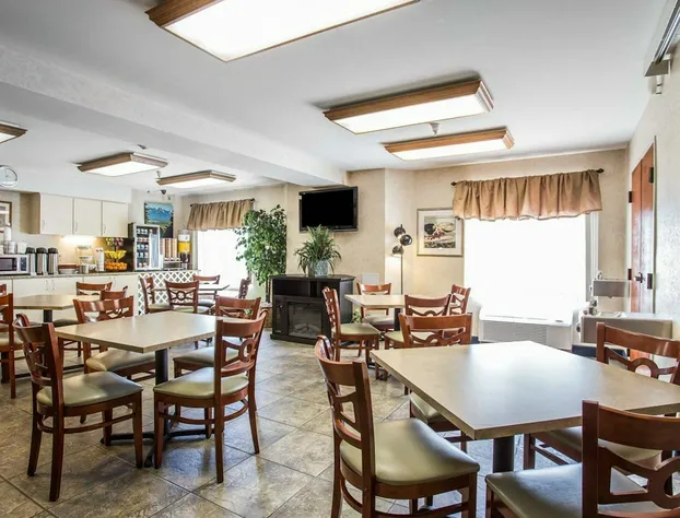 Econo Lodge Denver International Airport hotel detail image 2