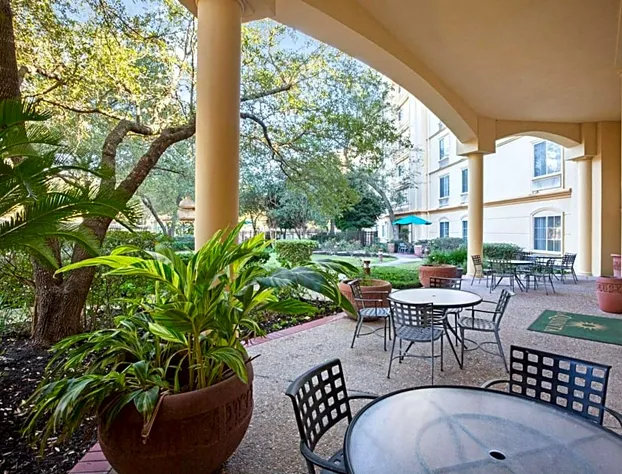 La Quinta Inn & Suites by Wyndham Houston Galleria hotel detail image 3