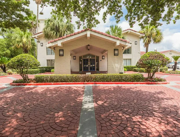 Studio 6 Baytown, TX - Garth Road hotel detail image 1