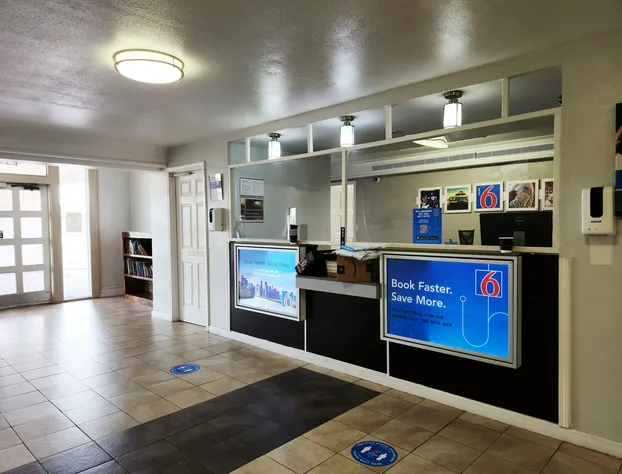 Studio 6 Baytown, TX - Garth Road hotel detail image 4