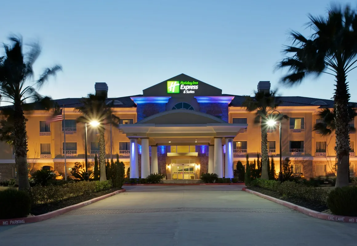 Holiday Inn Express Hotel & Suites Pearland by IHG hotel hero