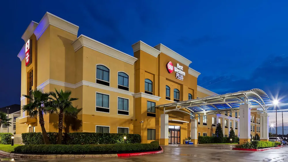 Best Western Plus Jfk Inn & Suites hotel hero