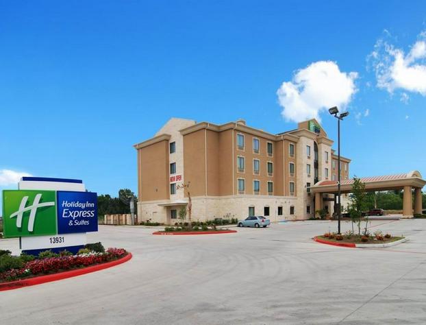 Holiday Inn Express & Suites Houston South near Pearland, an IHG Hotel hotel detail image 1