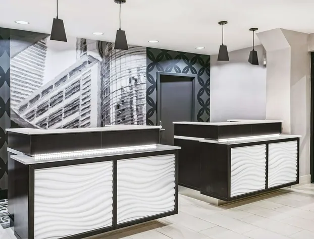 La Quinta Inn & Suites by Wyndham The Woodlands/Spring hotel detail image 3