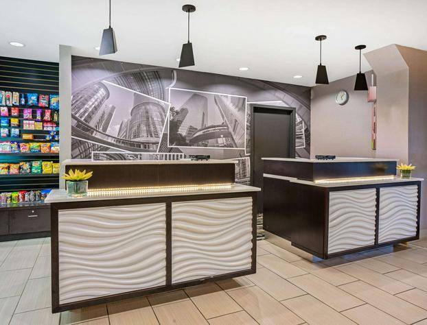 La Quinta Inn & Suites by Wyndham The Woodlands/Spring hotel detail image 4