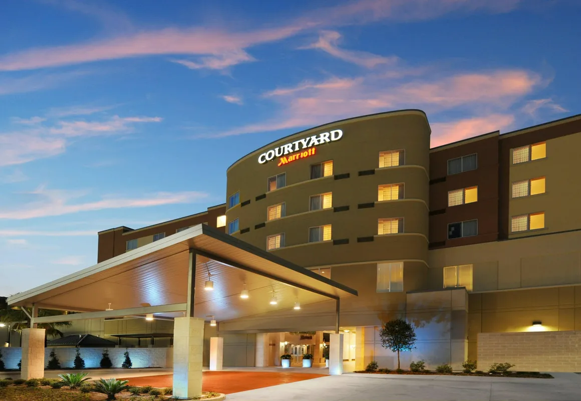 Courtyard by Marriott Houston Pearland hotel hero