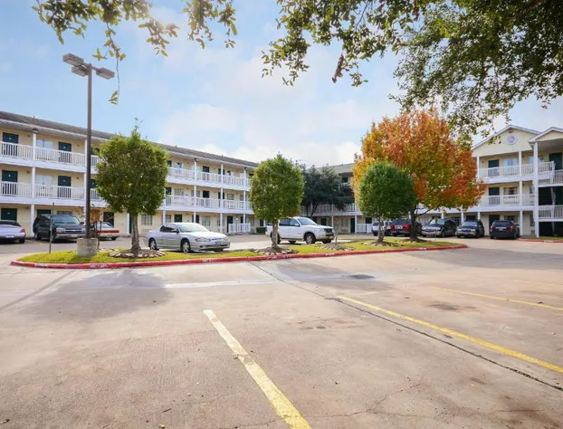 Intown Suites Extended Stay Select Houston - Stafford hotel detail image 1
