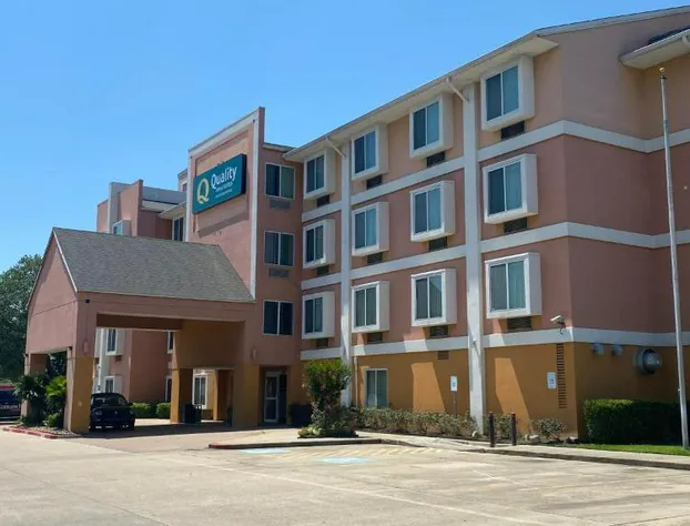 Quality Inn & Suites West Chase hotel detail image 2