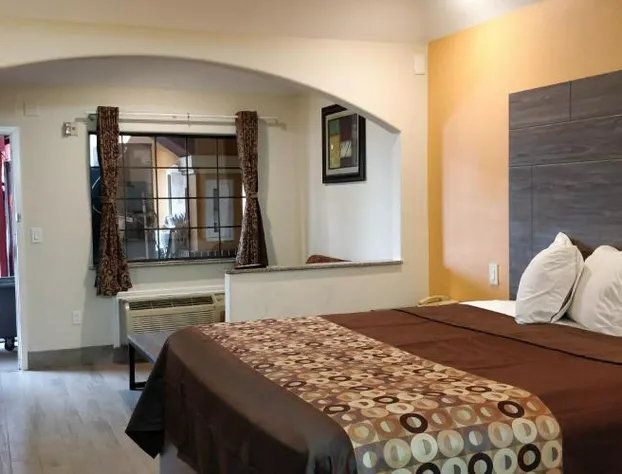 Regency Inn And Suites Galena hotel detail image 3