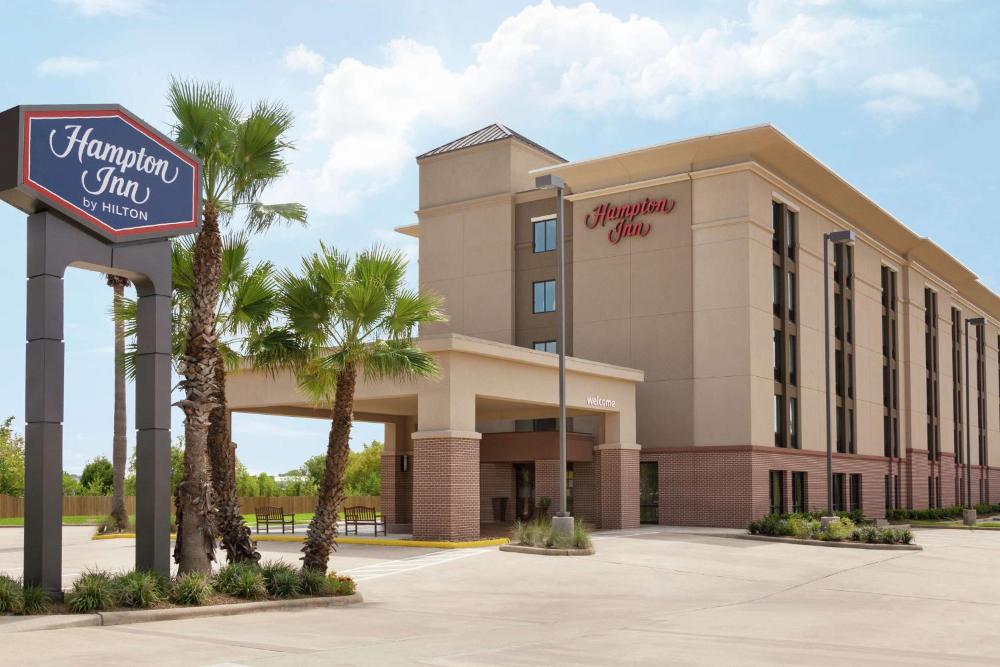 Hampton Inn Houston Hobby Airport hotel hero