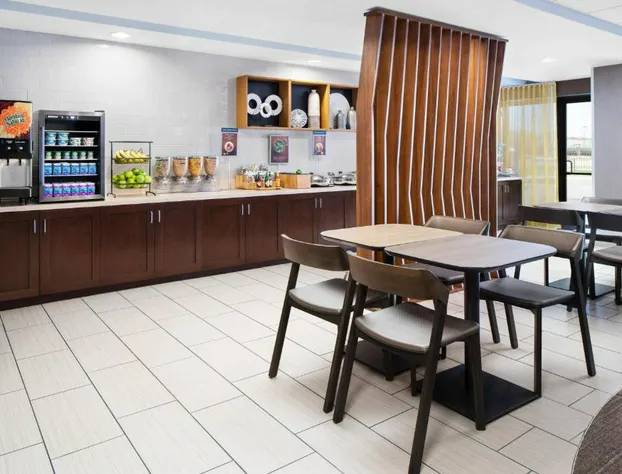SpringHill Suites Houston Hobby Airport hotel detail image 3