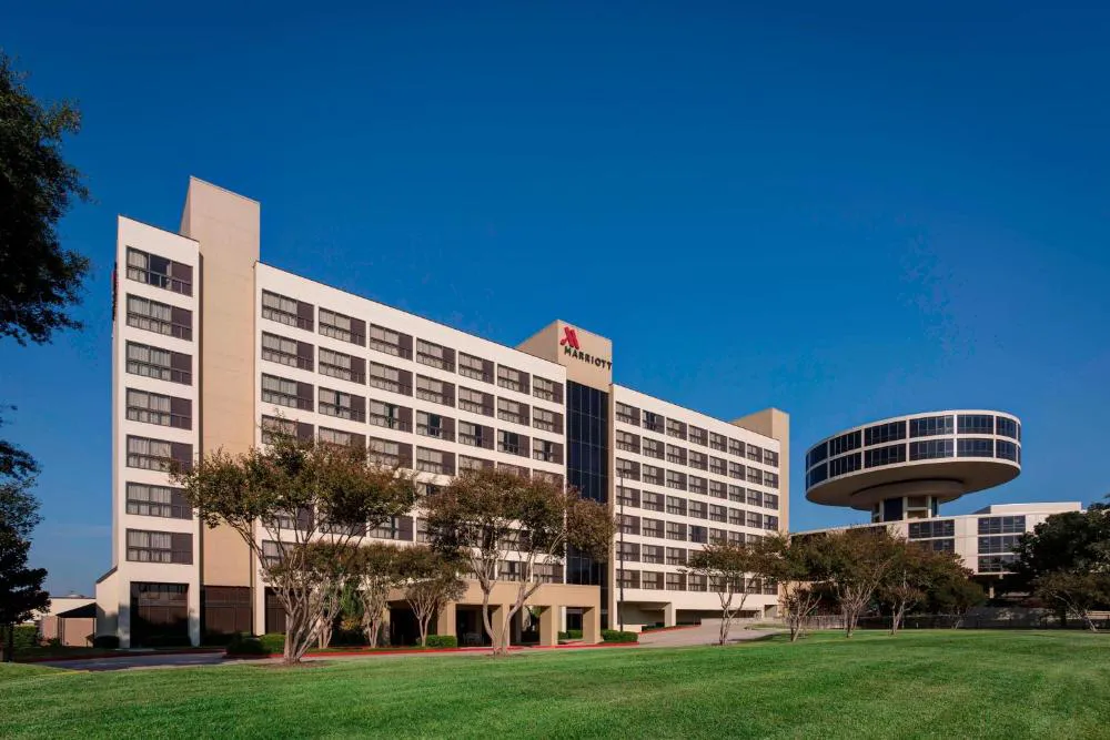 Houston Airport Marriott at George Bush Intercontinental hotel hero