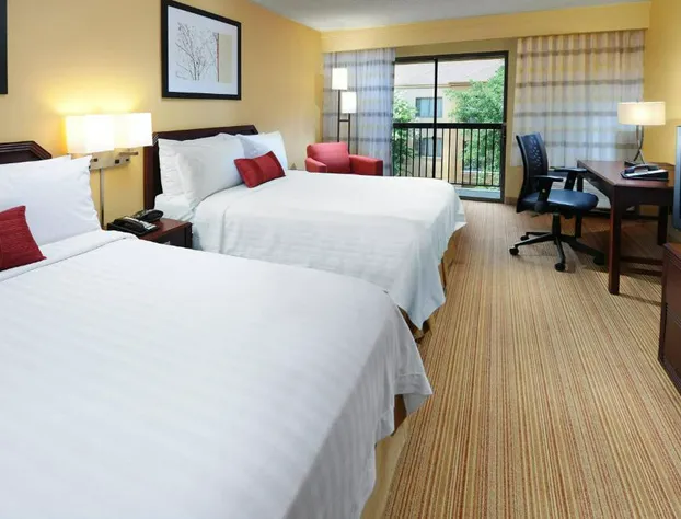 Courtyard by Marriott Houston Hobby Airport hotel detail image 3