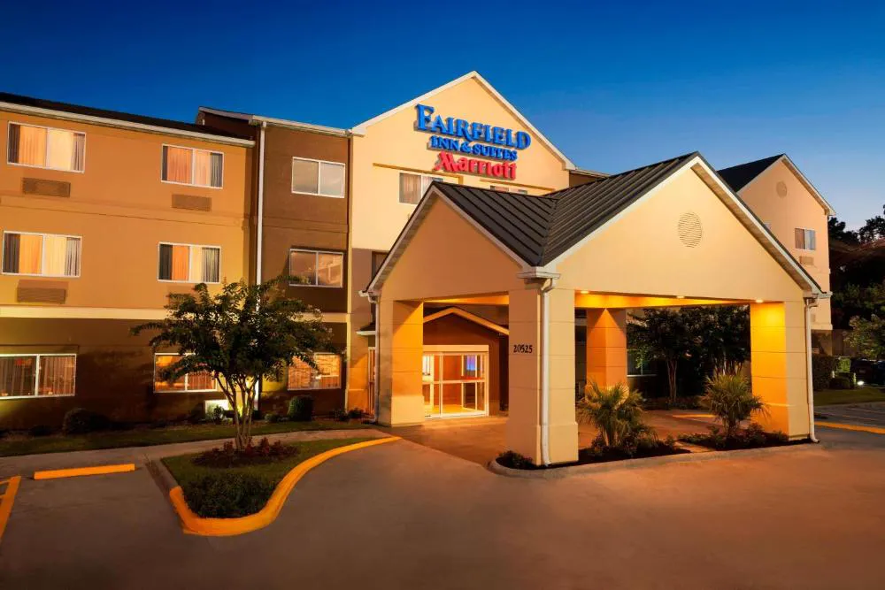 Fairfield Inn & Suites Houston Humble hotel hero
