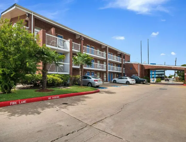 Motel 6 Houston, TX - Brookhollow hotel detail image 1