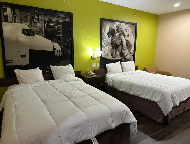 Red Lion Inn & Suites IAH Airport East hotel detail image 4