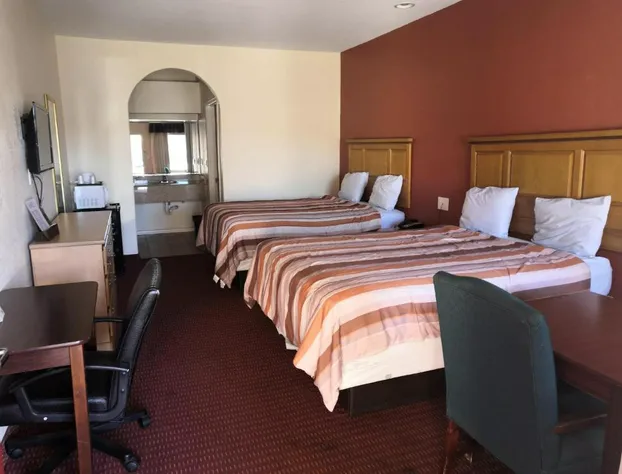 Scottish Inn & Suites hotel detail image 3