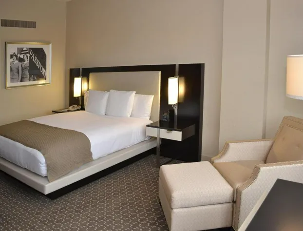 Doubletree by Hilton Houston Hobby Airport hotel detail image 1