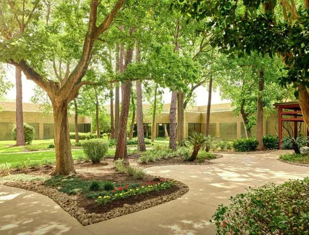 DoubleTree by Hilton Houston Intercontinental Airport hotel detail image 1