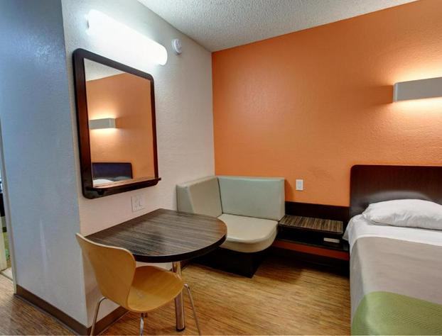 Motel 6 Houston Hobby hotel detail image 4