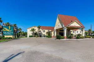 CasaBlanca Inn & Suites Houston hotel detail image 1