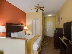 CasaBlanca Inn & Suites Houston hotel detail image 3