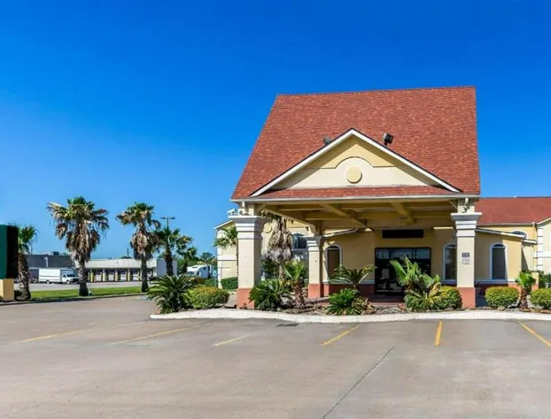 CasaBlanca Inn & Suites Houston hotel detail image 1