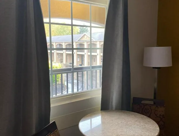 Econo Lodge At The Falls North hotel detail image 3