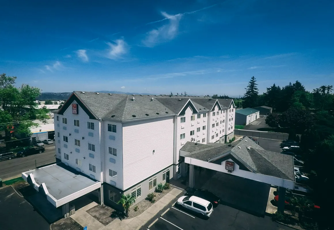 Portland Suites Airport East hotel hero