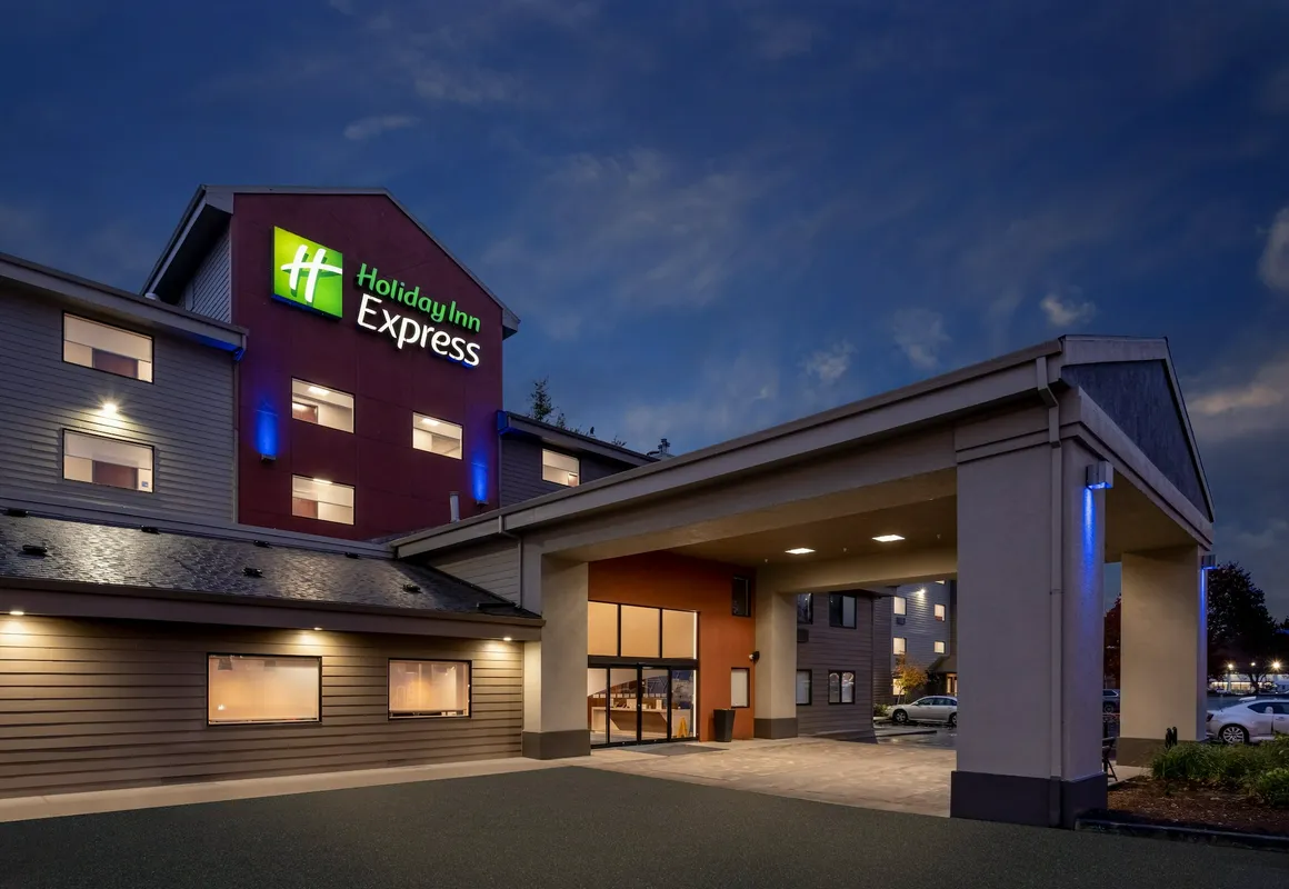 Holiday Inn Express Portland SE- Clackamas Area by IHG hotel hero