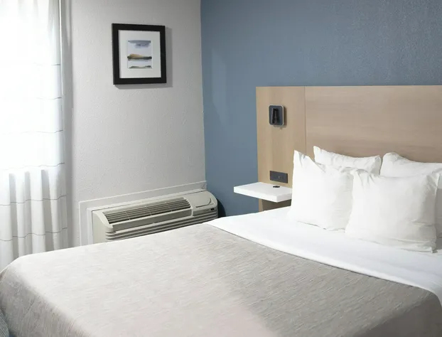 Quality Inn Portland Airport PDX hotel detail image 1