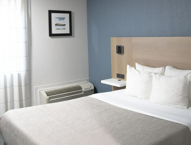 Quality Inn Portland Airport PDX OR hotel detail image 1