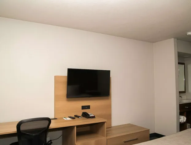 Quality Inn Portland Airport PDX hotel detail image 4