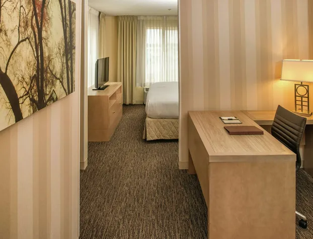 DoubleTree by Hilton Portland - Beaverton hotel detail image 4