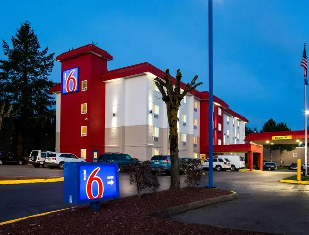 Motel 6 Wilsonville, OR - Portland hotel detail image 1