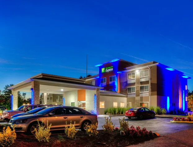 Holiday Inn Express Newberg - Wine Country by IHG hotel detail image 1